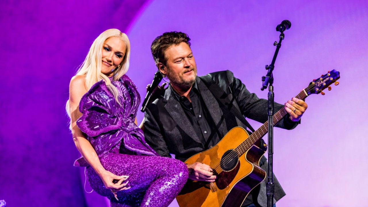 Blake Shelton and Gwen Stefani laugh and flirt while performing ‘Purple