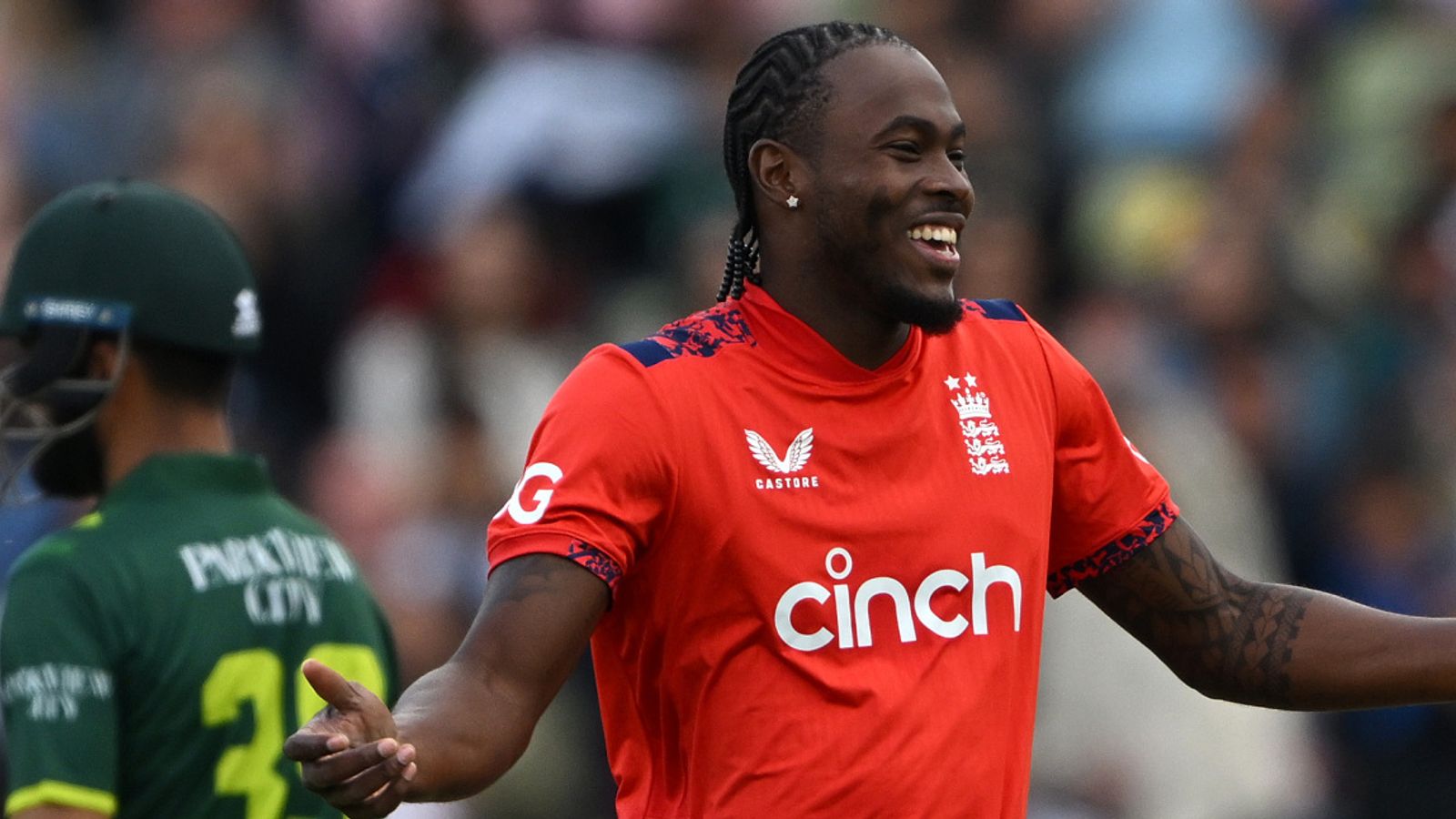 Jofra Archer takes wickets on return to England as hosts beat Pakistan